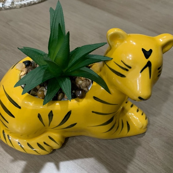 figurine tiger with flower - Picture 4 of 6